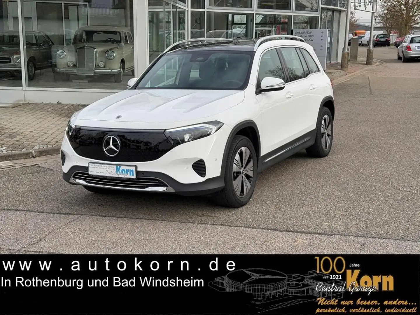 Mercedes-Benz EQB 300 Progressive 4M PanoD FahrAssi WinterP Blanc - 1