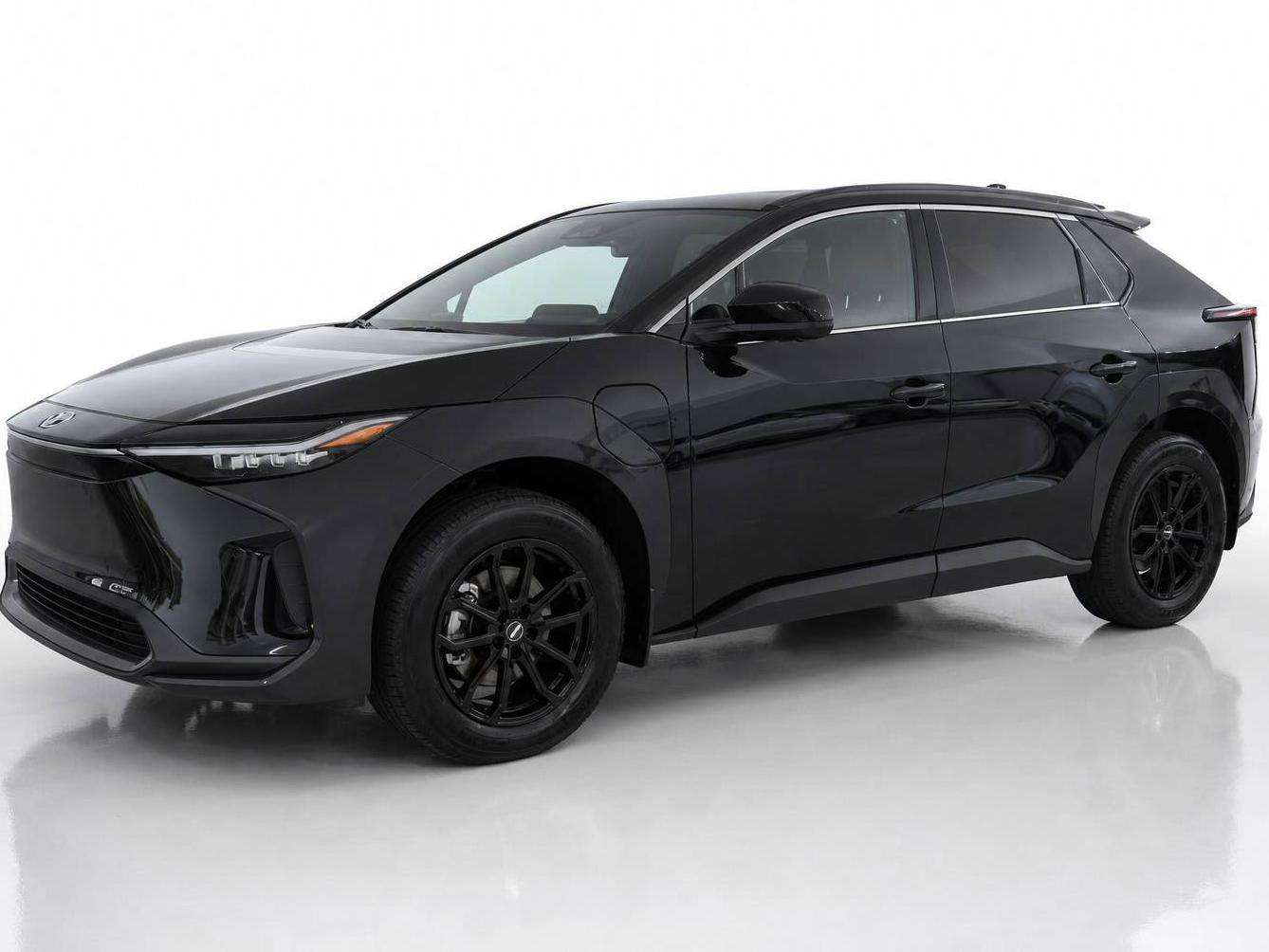 2025 Toyota bZ4X XLE