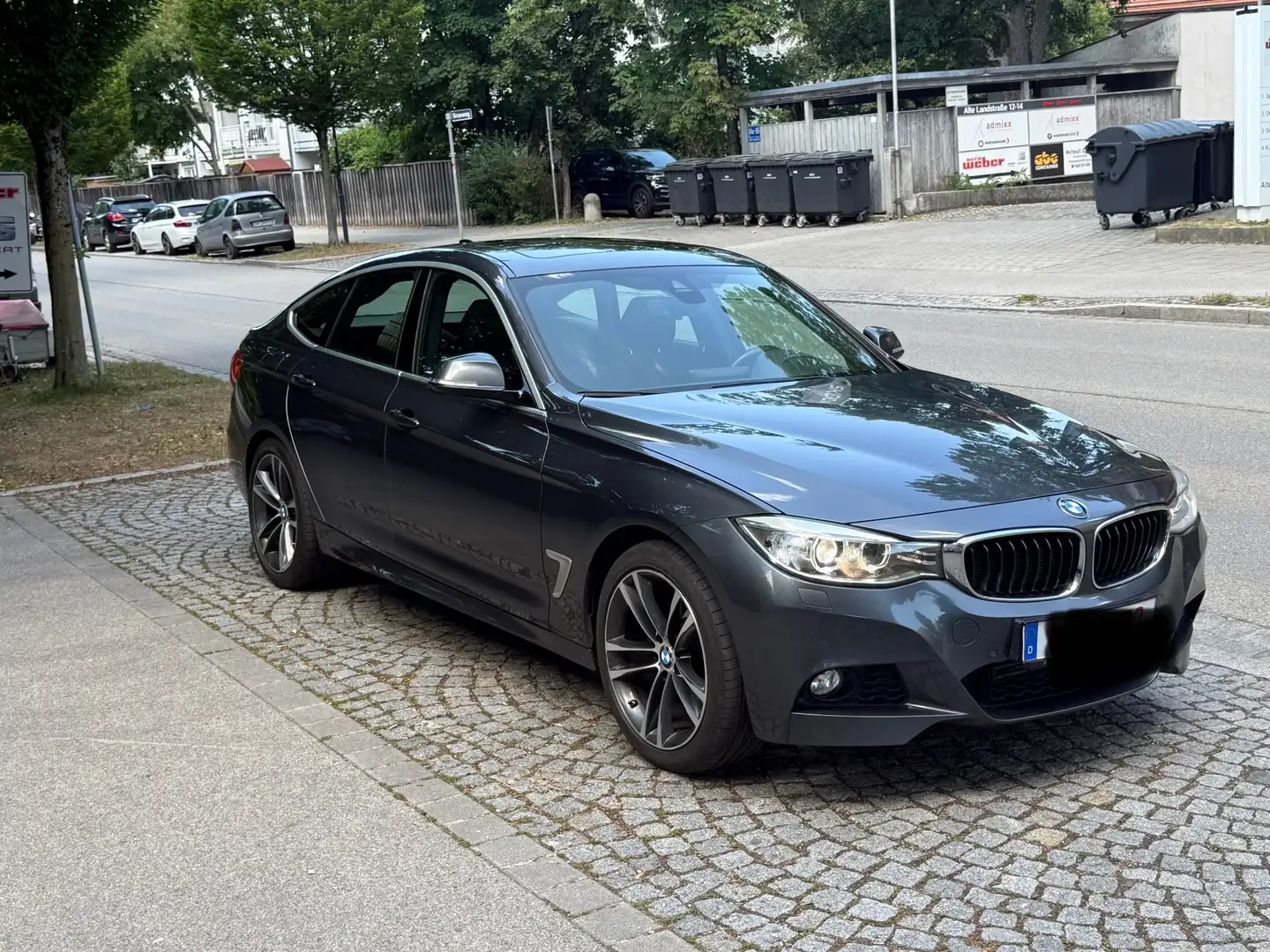 BMW 330 330d xDrive GT Sport-Aut. M-Paket Grey - 2