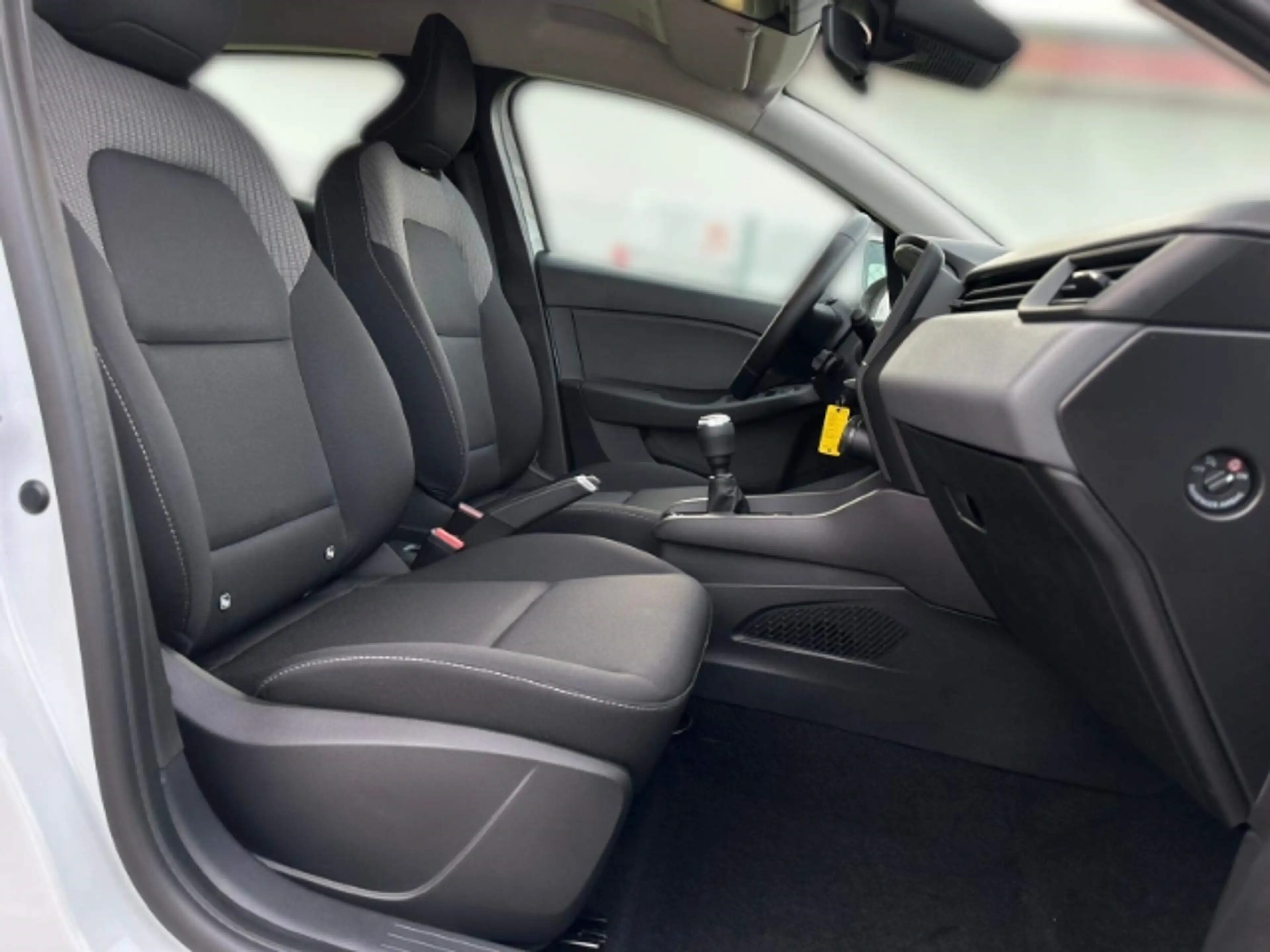 Mitsubishi Colt 1.0 Basis Klima LED DAB Spurhalteass. Verkehrszeic — photo 13