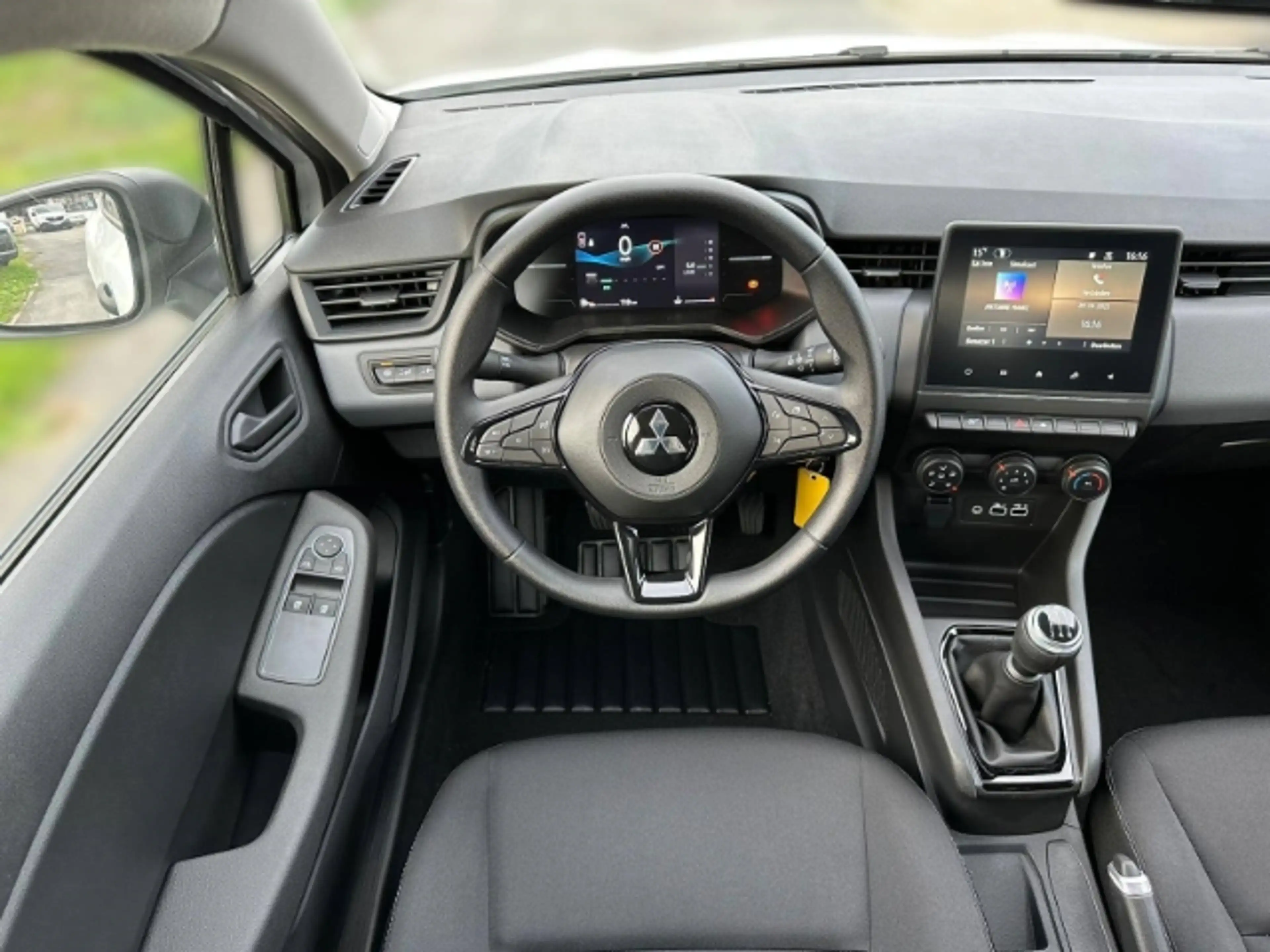 Mitsubishi Colt 1.0 Basis Klima LED DAB Spurhalteass. Verkehrszeic — photo 10