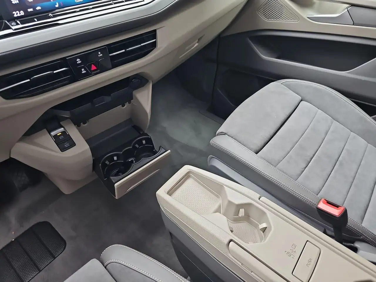 Volkswagen T7 Multivan 2026 — фото 13