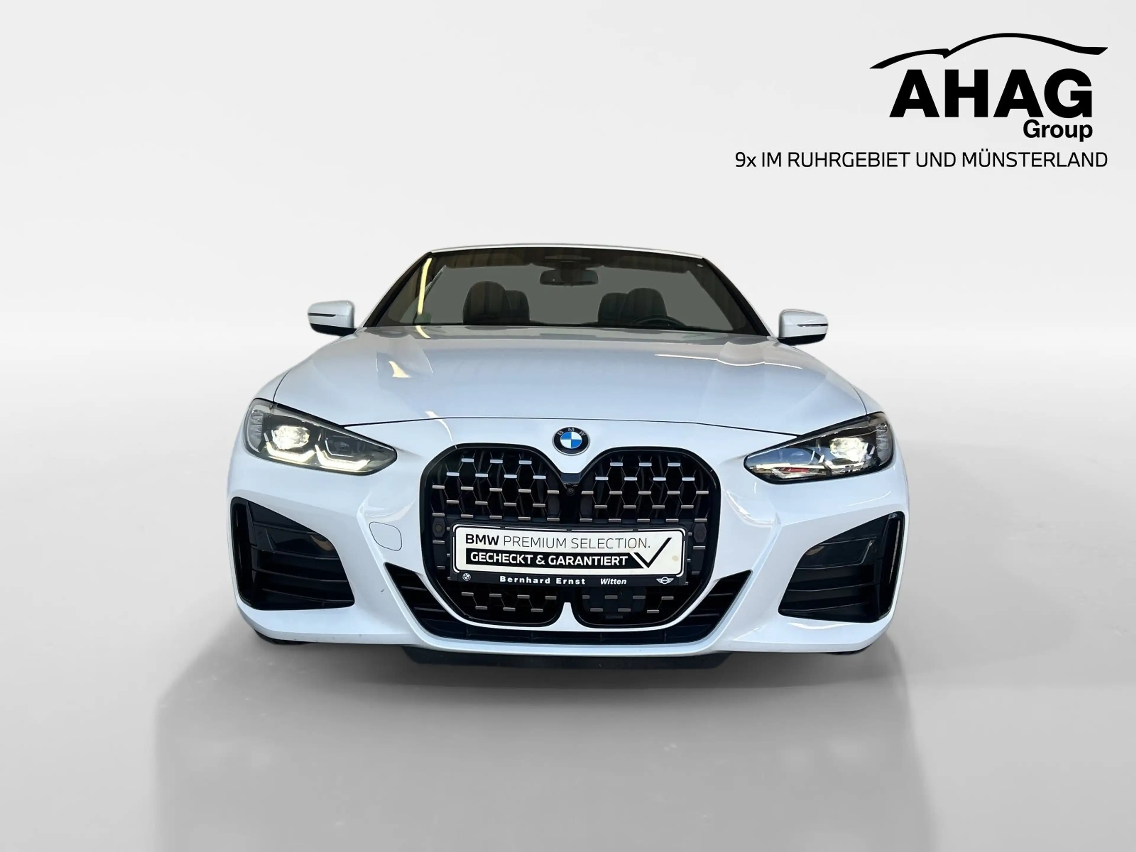 BMW 440 M440i xDrive Cabrio — photo 2