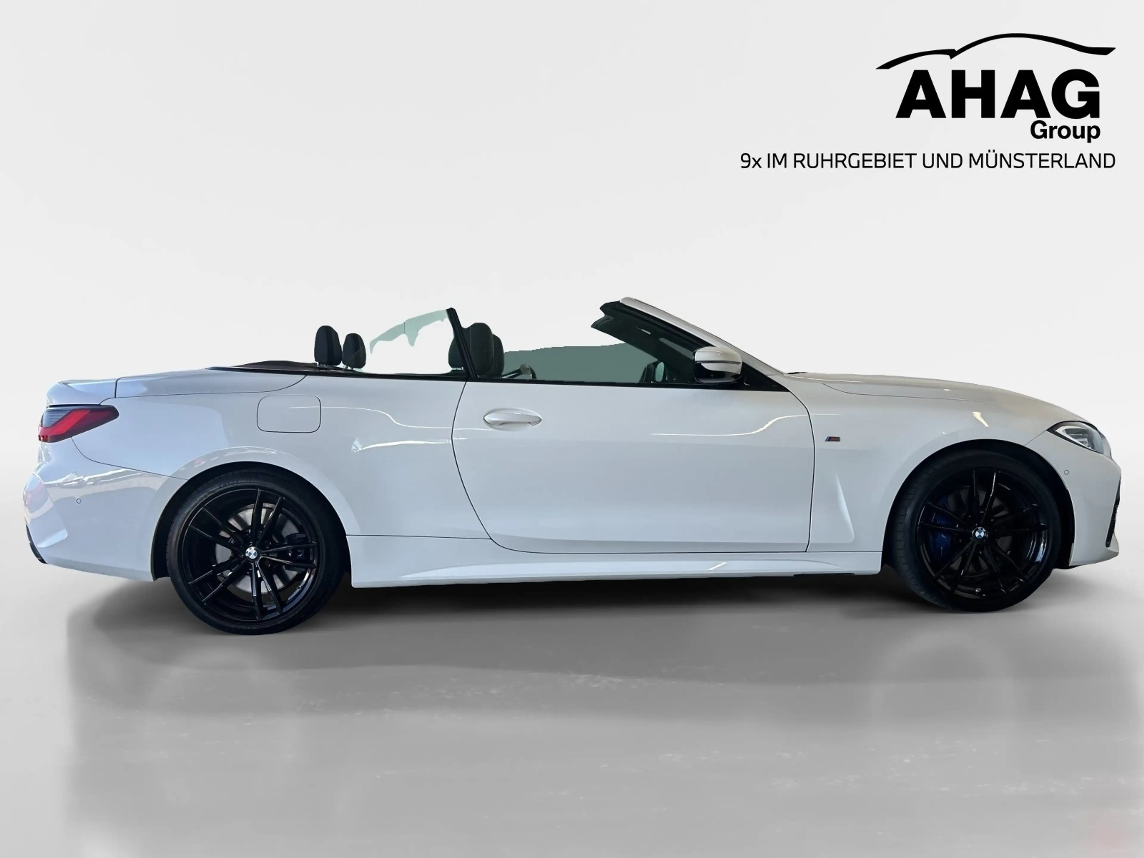 BMW 440 M440i xDrive Cabrio — photo 3
