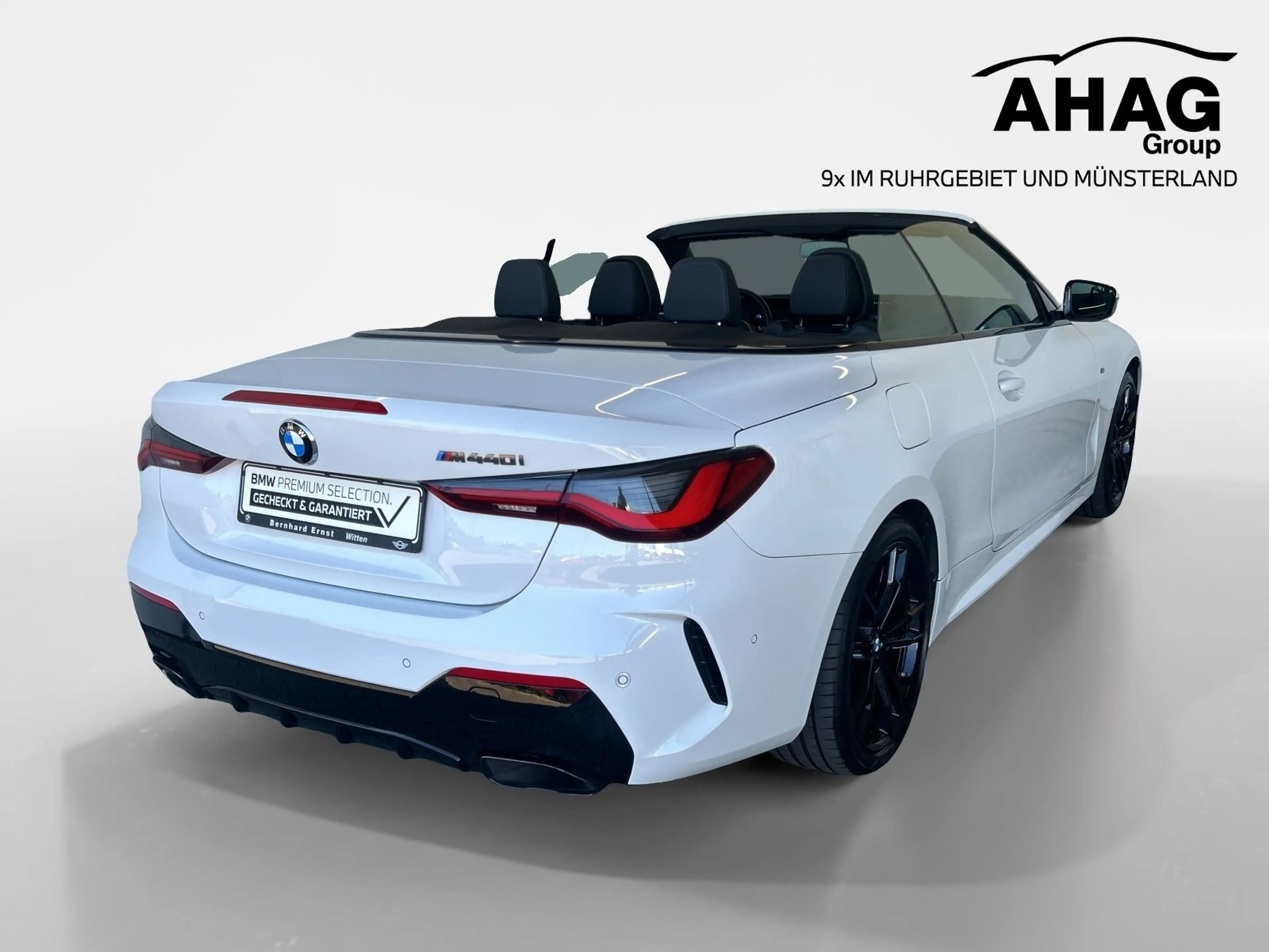 BMW 440 M440i xDrive Cabrio — photo 4