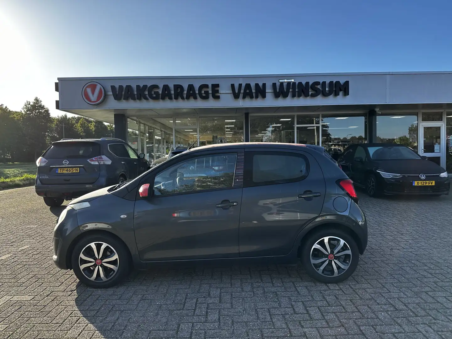 Citroen C1 1.2 PureTech Airscape Shine Acamera Lmv Grijs - 2