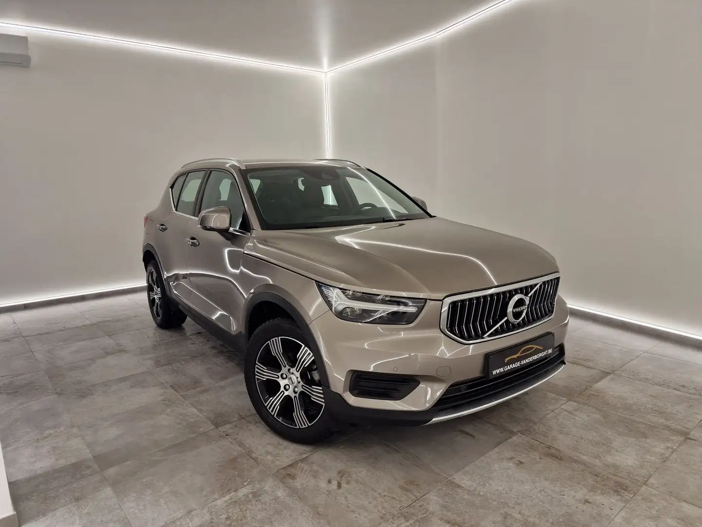 Volvo XC40 INSCRIPTION T3 AUTOMAAT 17000KM!!!! Argent - 1