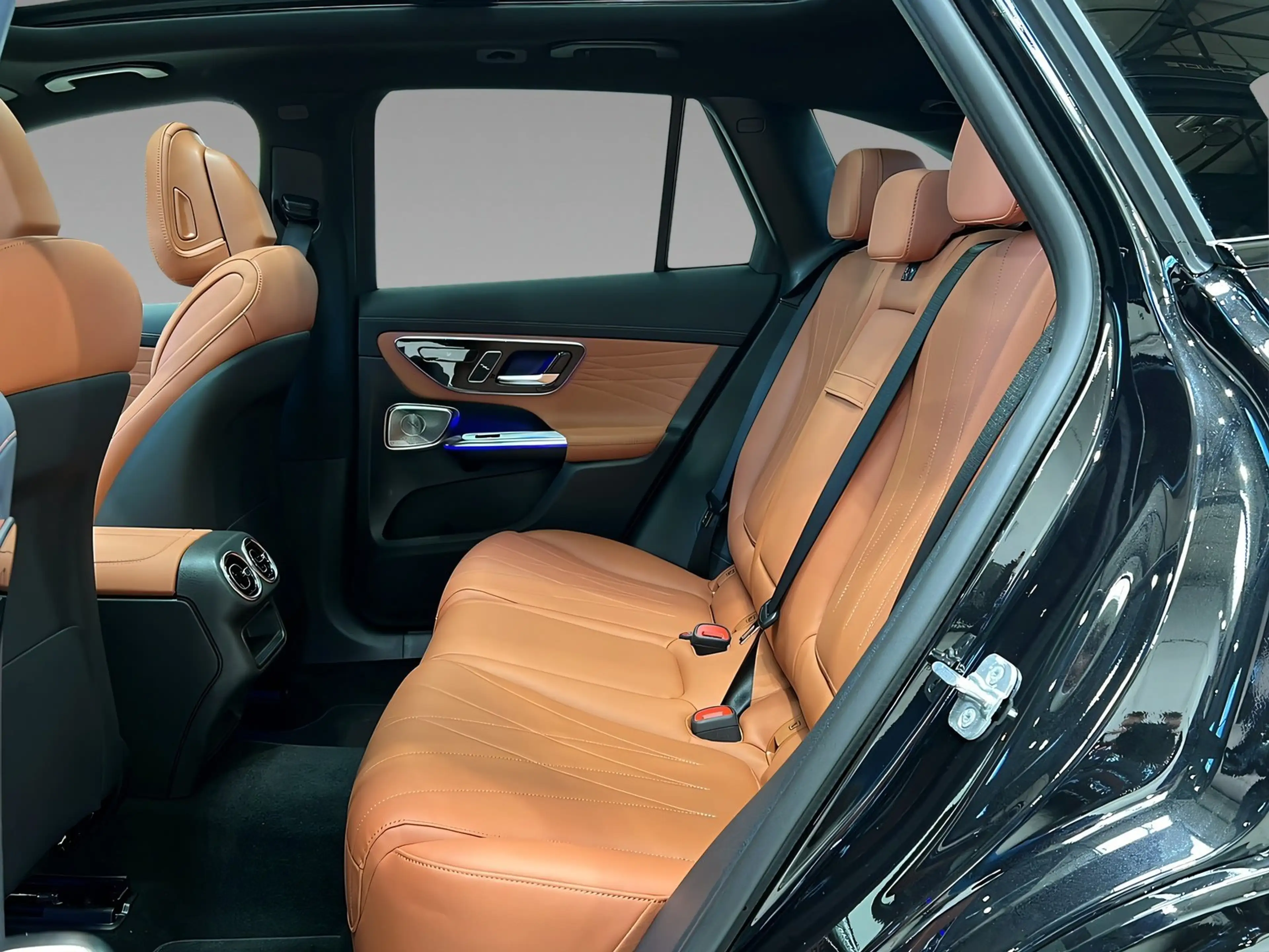 Mercedes-Benz GLC 450 d 4M AMG+DISTR+NIGHT+Burme+Memo+AHK+360° — photo 9