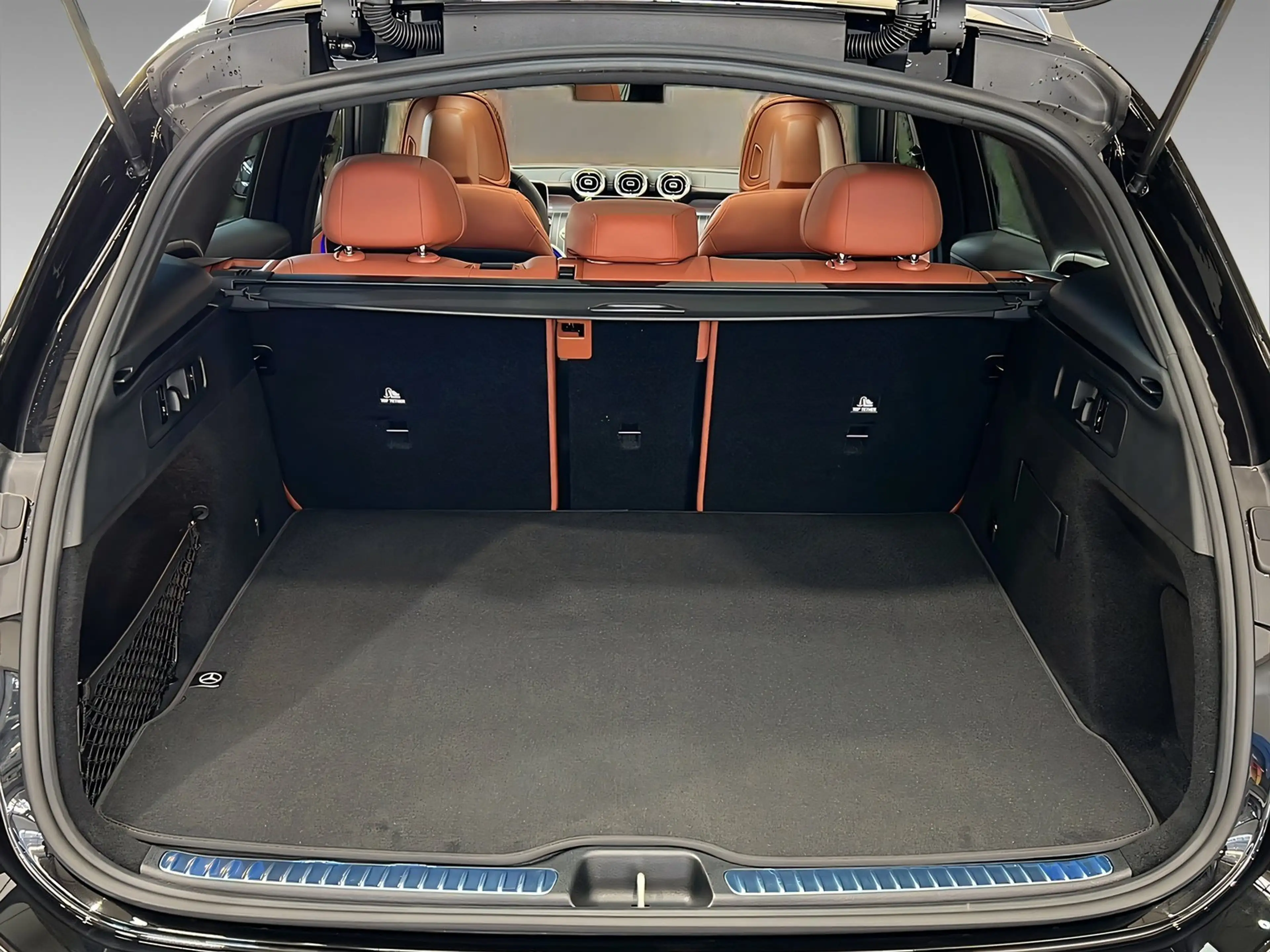 Mercedes-Benz GLC 450 d 4M AMG+DISTR+NIGHT+Burme+Memo+AHK+360° — photo 6