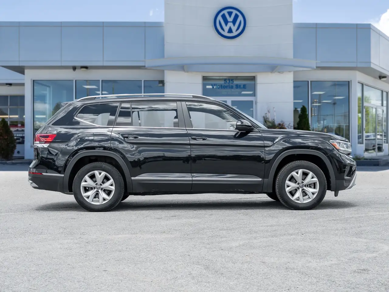 Volkswagen Atlas photo Volkswagen Atlas