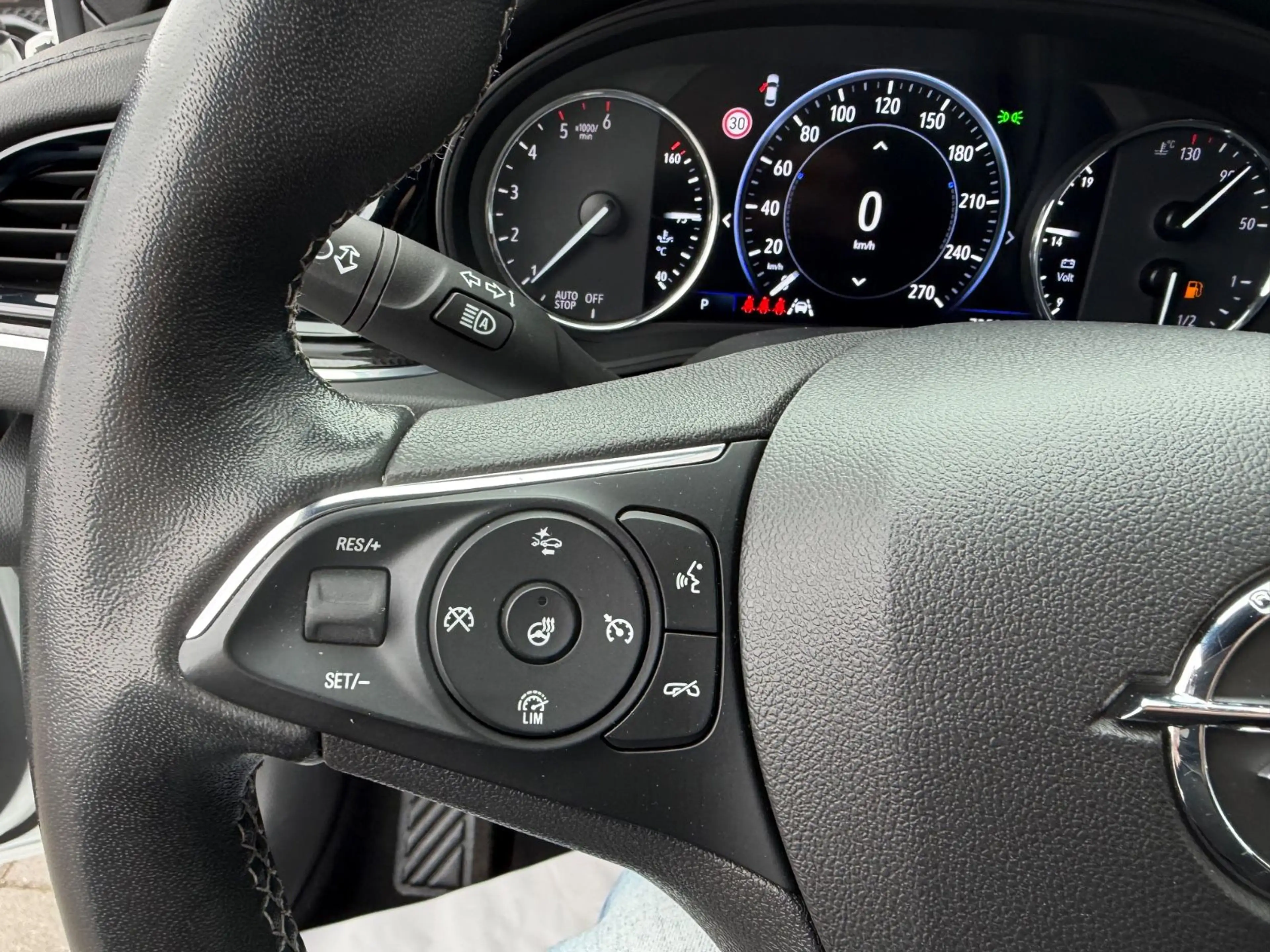 Opel Insignia B Sports Tourer Business AUTOMATIK*LED — photo 13