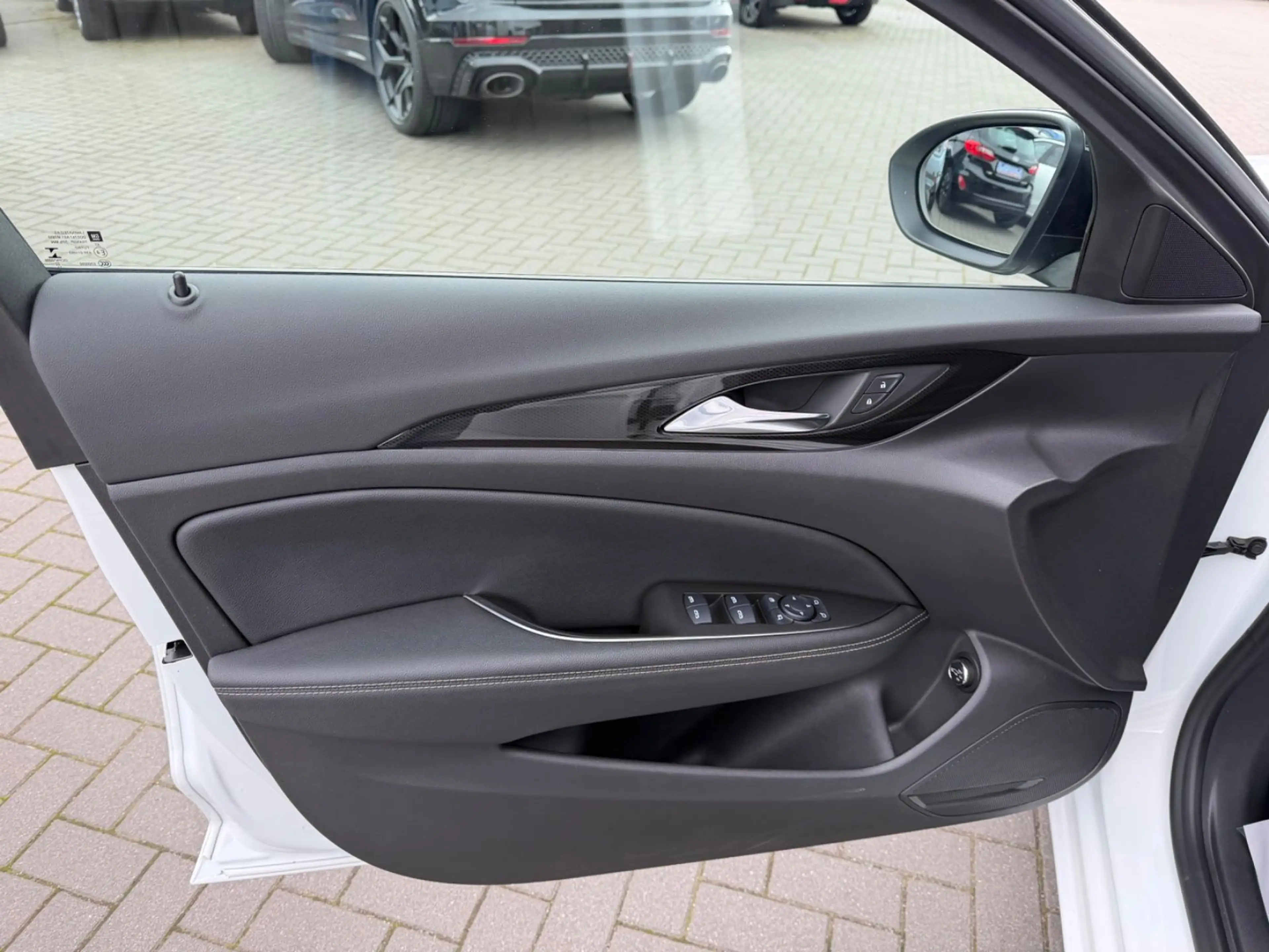 Opel Insignia B Sports Tourer Business AUTOMATIK*LED — photo 8