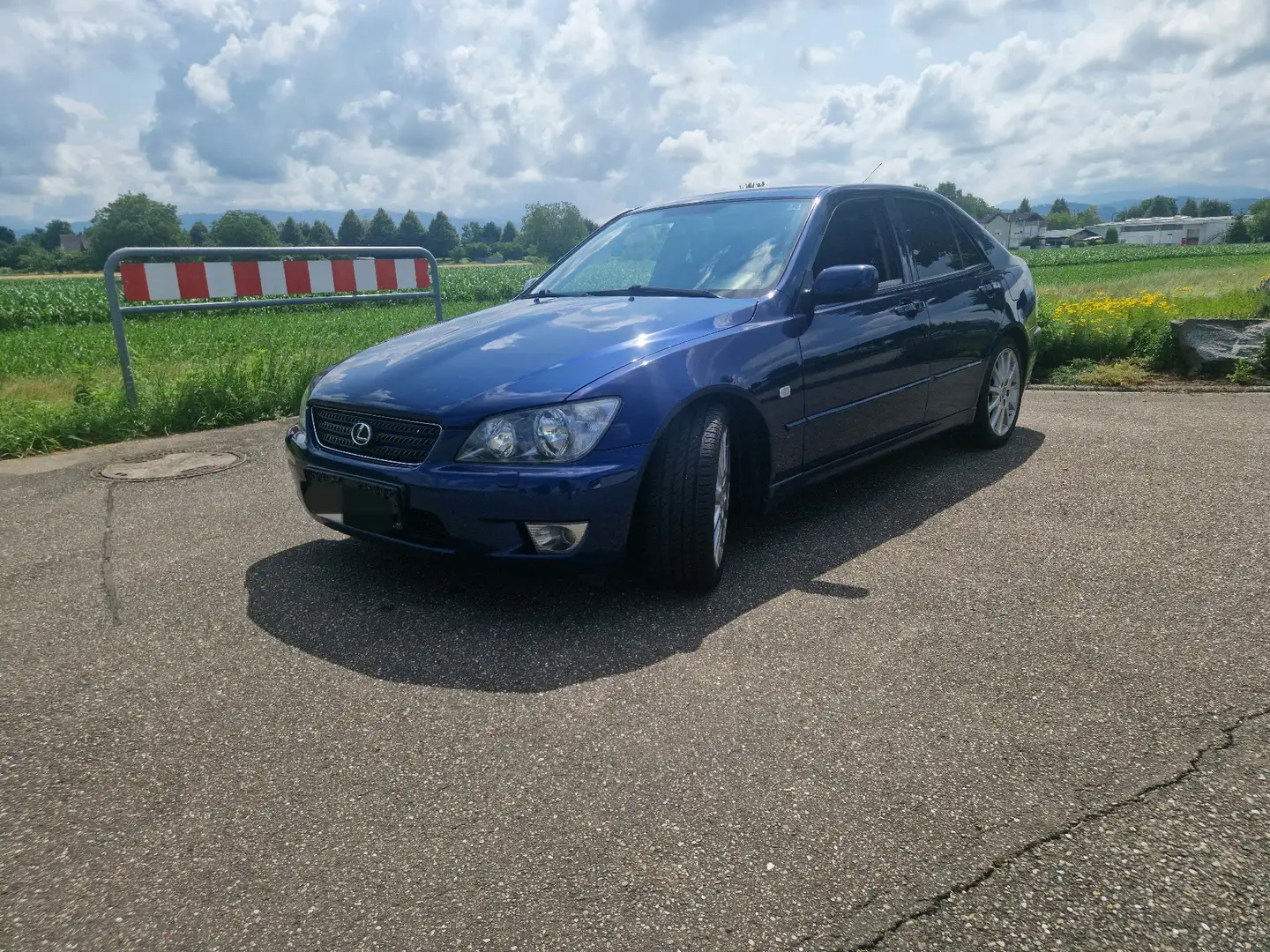 Lexus IS 200 Xenon, Sitzheizung, Tempomat - 2
