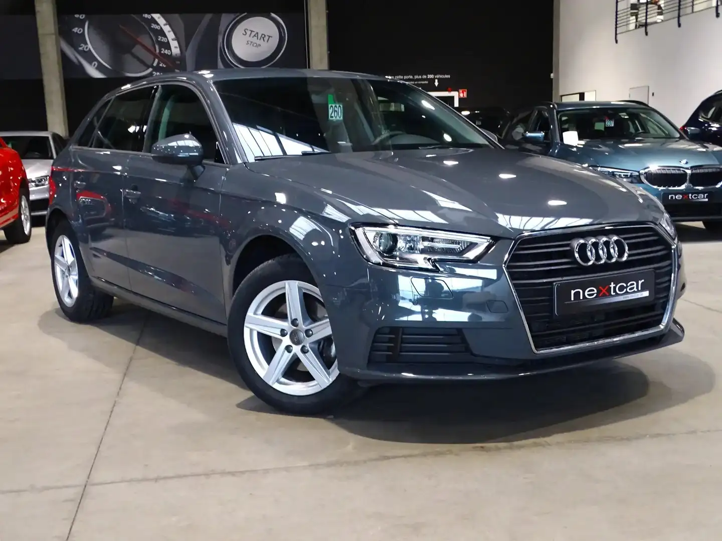Audi A3 30TFSI Sportback *NAVI-XENON-CRUISE-EURO6dT* Grau - 2