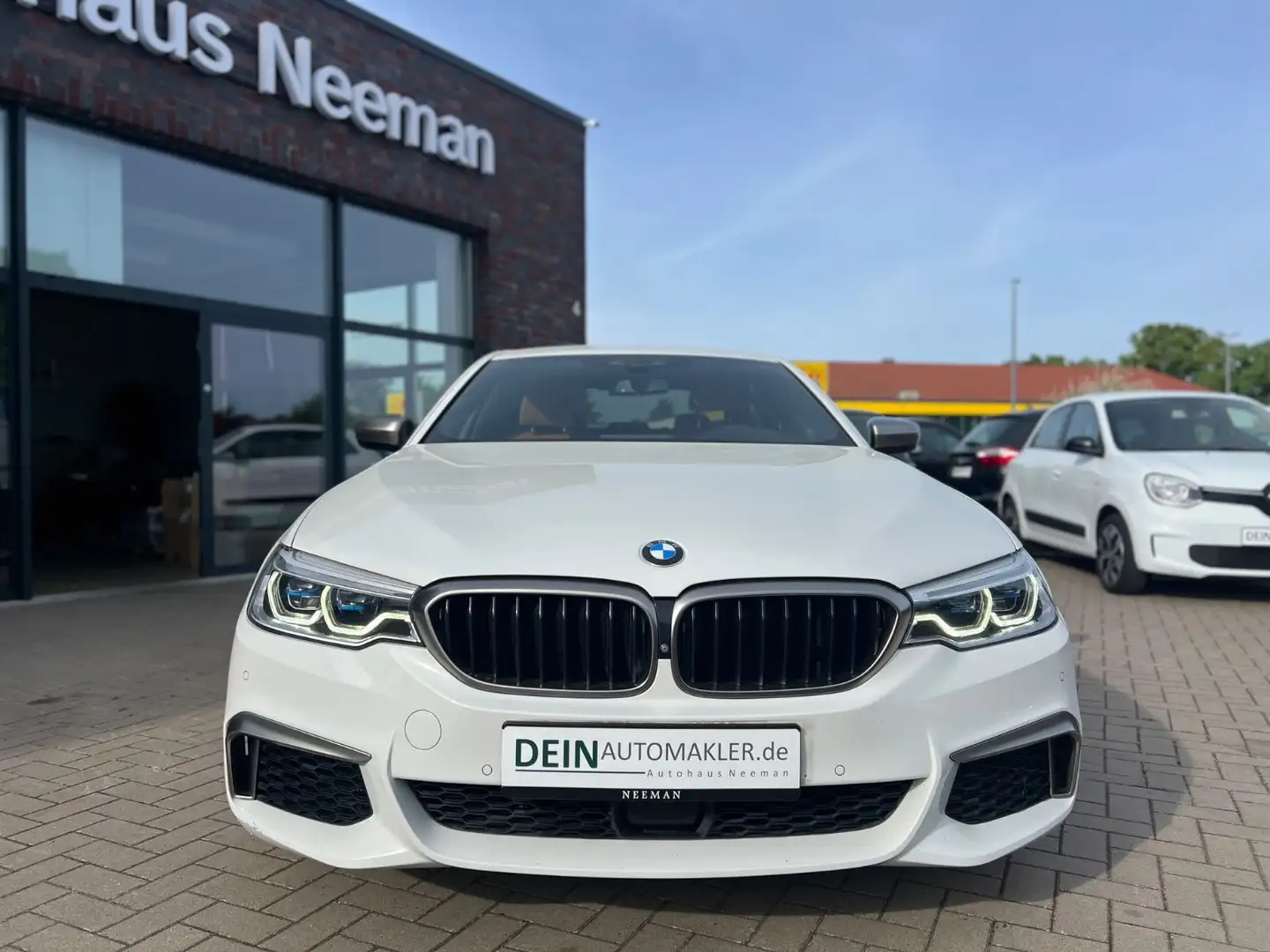BMW 550 i xDrive*DISPLAY-KEY*DIGITAL-TACHO*LED*HUD* Білий - 2