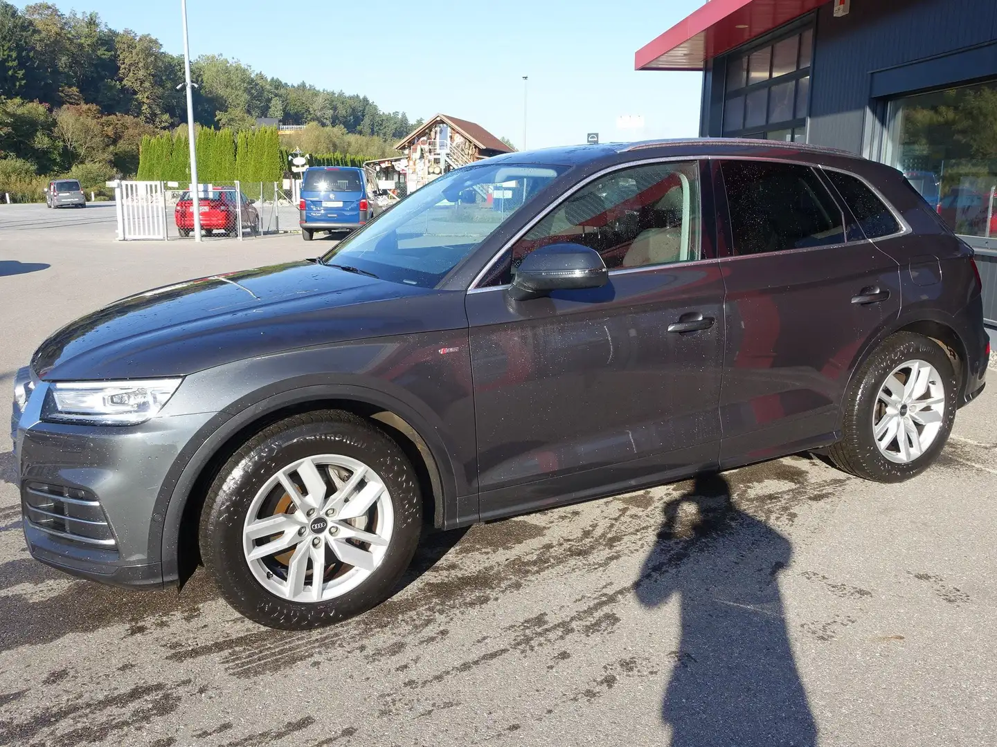 Audi Q5 50 TFSI e quattro sport Grau - 2