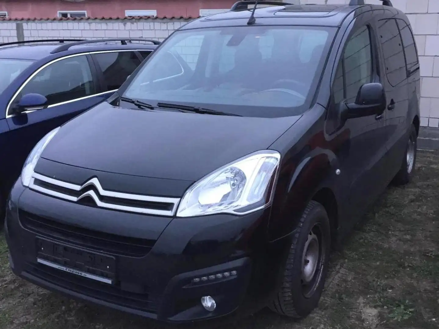 Citroen Berlingo Multispace BlueHDi 100 S Schwarz - 2