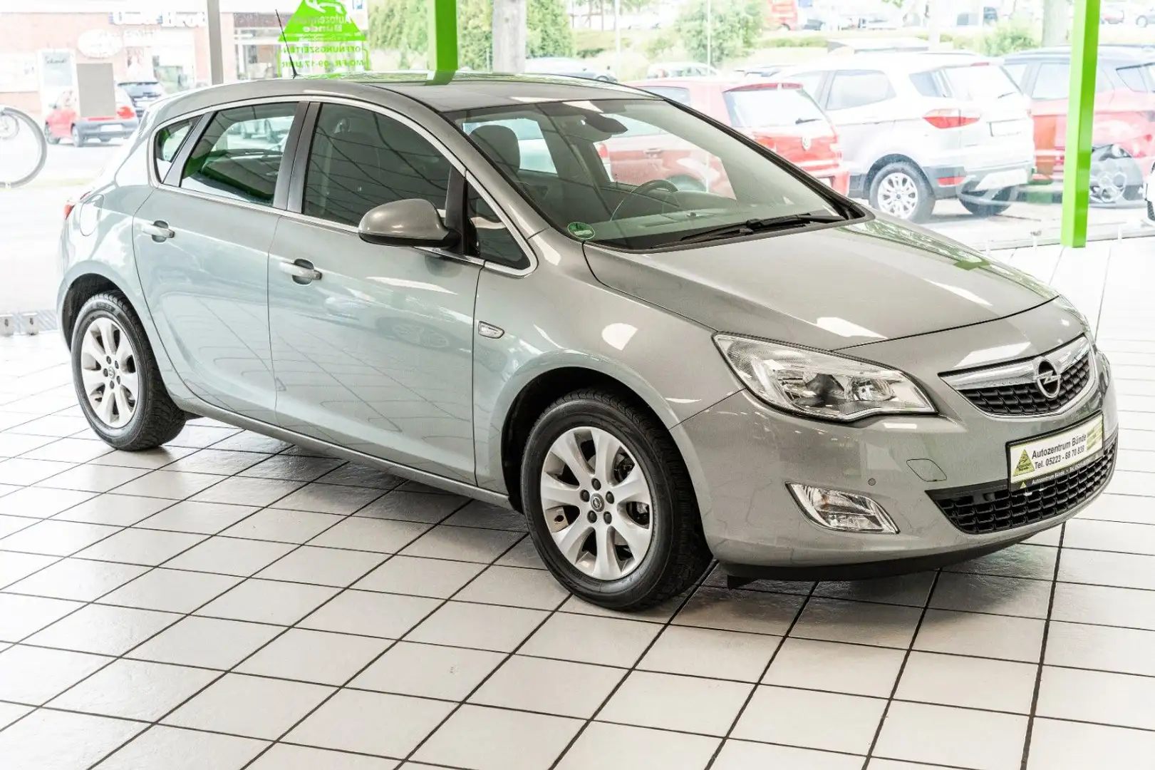 Opel Astra J Cosmo 1.4 Benzin Turbo EcoFLEX Klima PDC Silber - 1