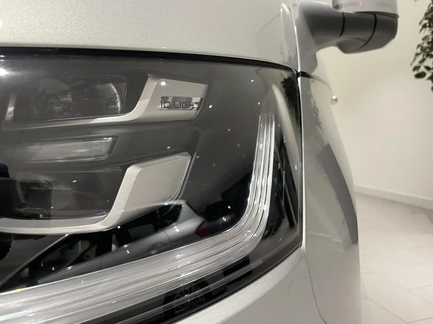 Volkswagen Transporter 2.0 TDI L2H1 30 Bulli 170 PK | Automaat | Dodehoek Grau - 2