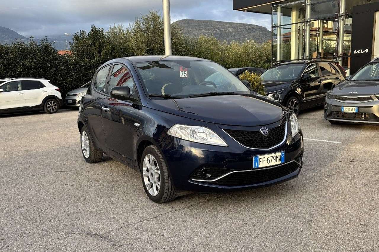 Lancia Ypsilon 1.2 69 CV 5 porte GPL Ecochic Gold