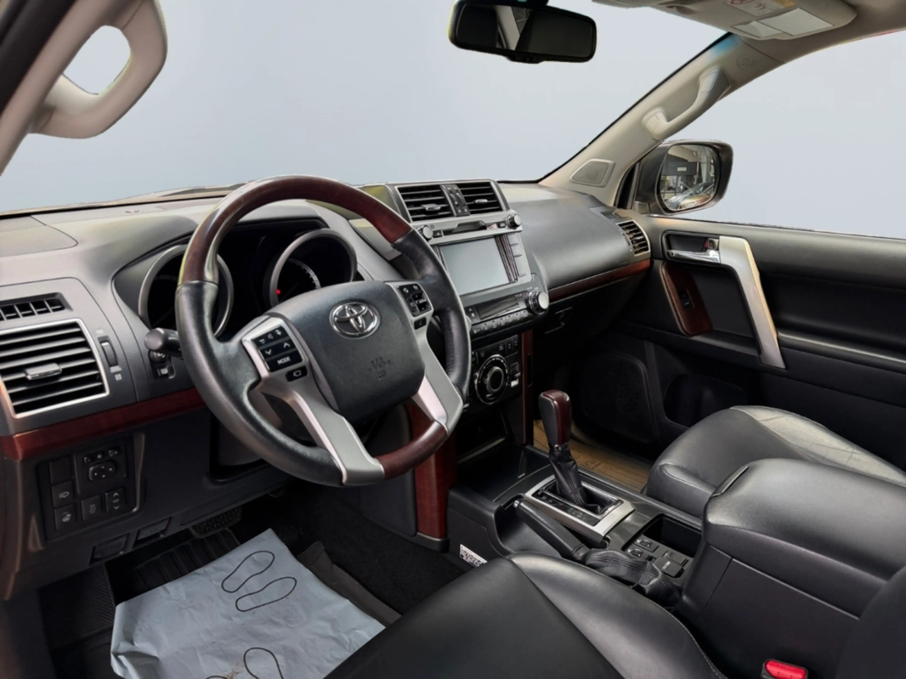 Toyota Land Cruiser 2.8 D-4D TEC-Edition *StHz*360°*AHK* — photo 9