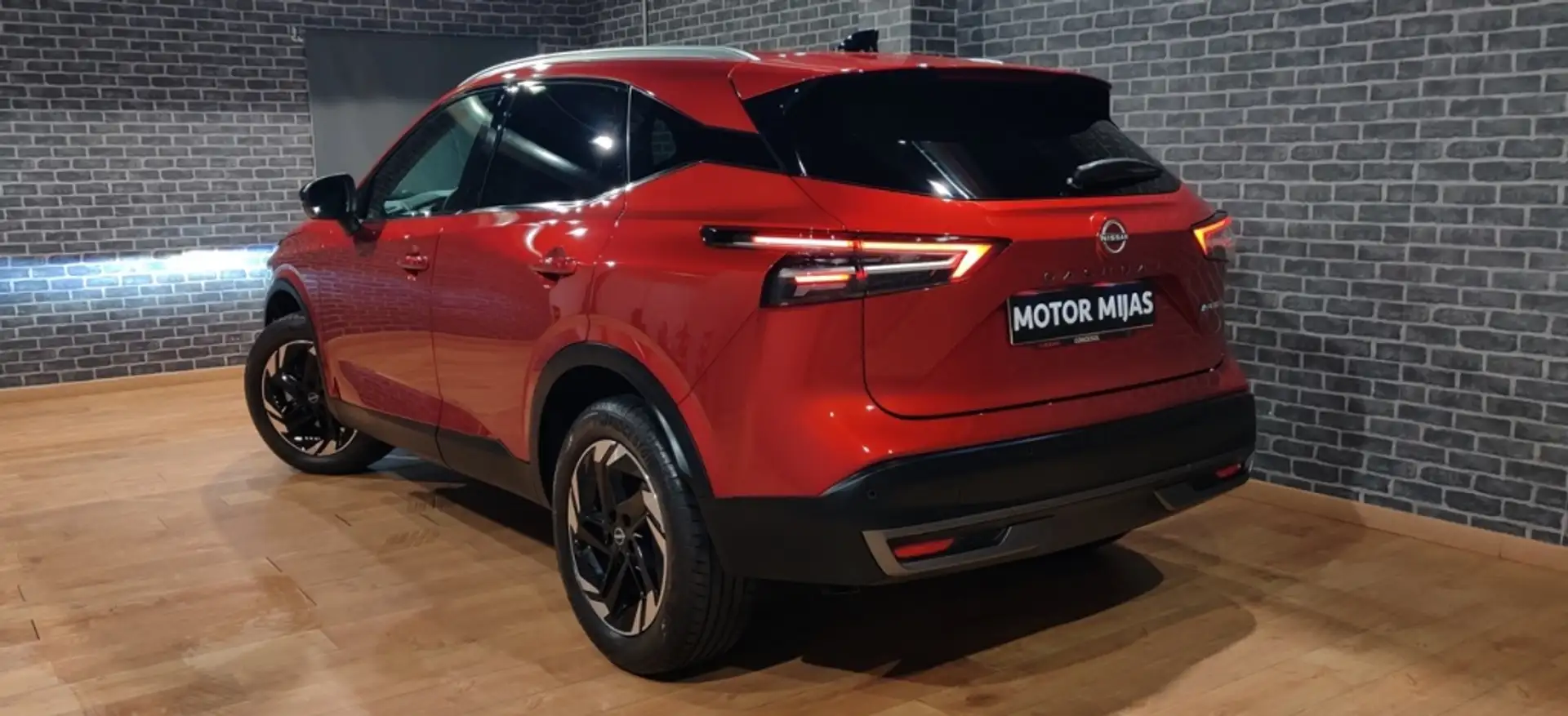 Nissan Qashqai E-POWER GEN3 N-Connecta 4x2 140kW Naranja - 2