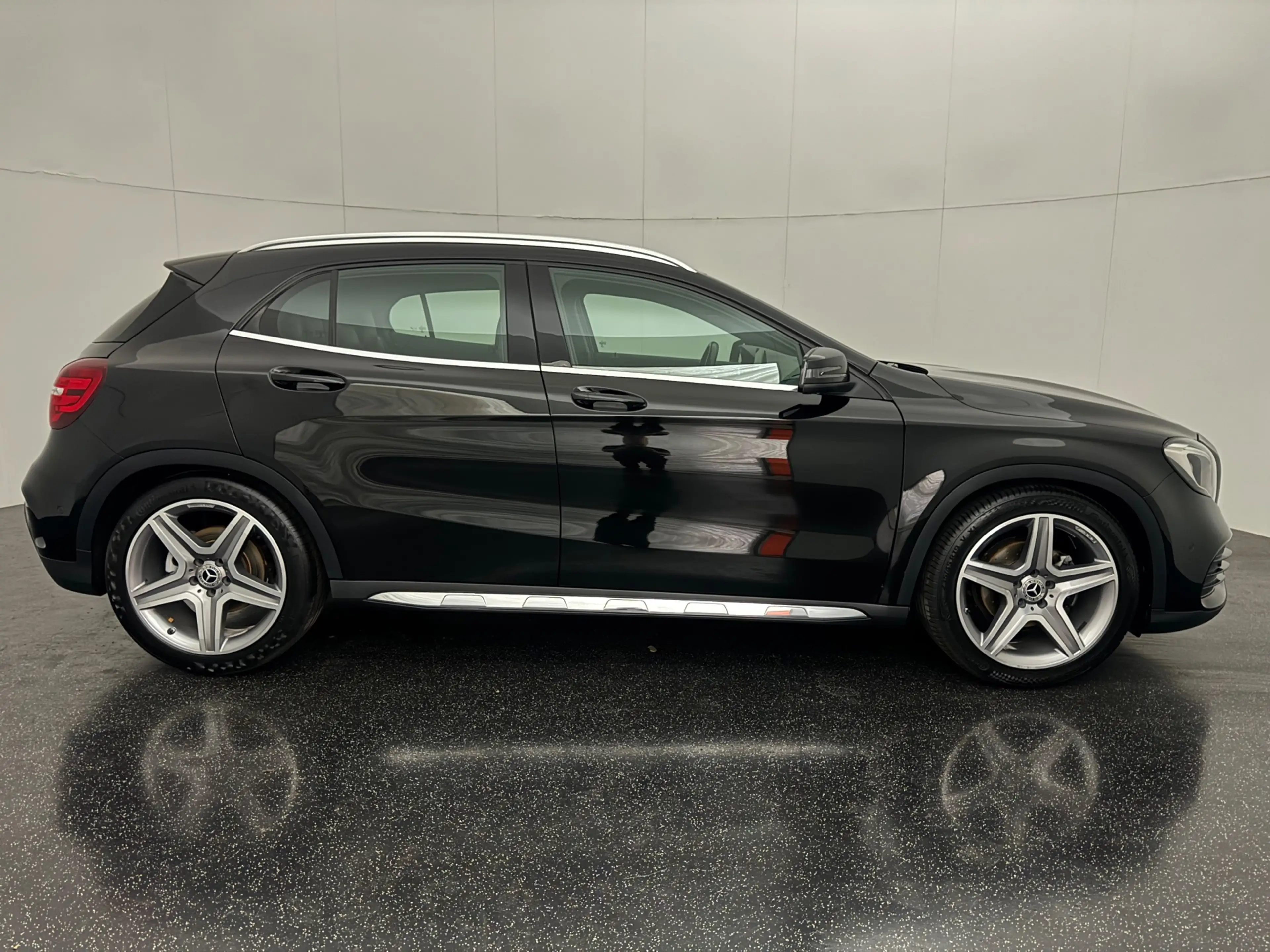 Mercedes-Benz GLA 180 Business Solution 1e eig — photo 5