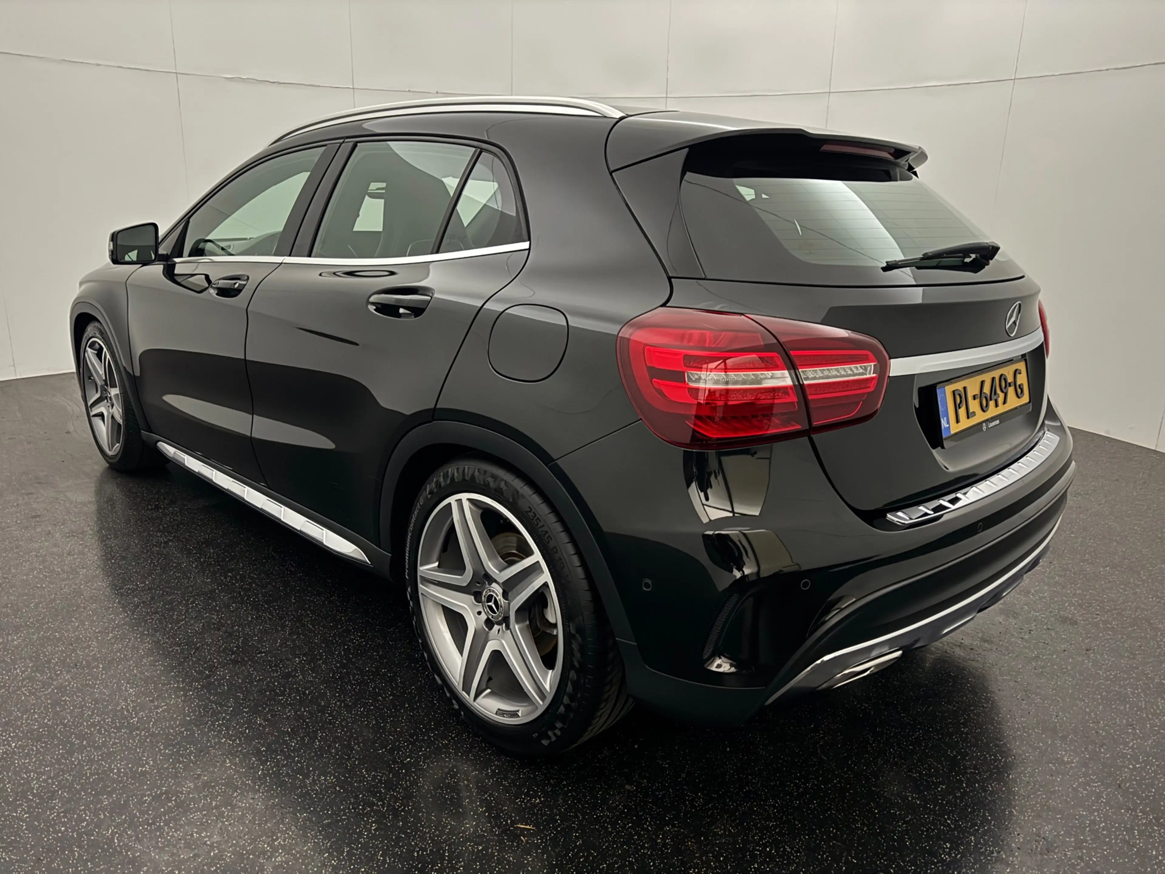 Mercedes-Benz GLA 180 Business Solution 1e eig — photo 4
