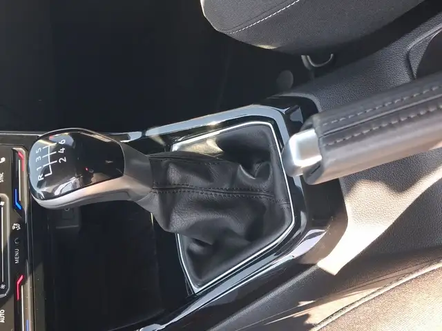Volkswagen T-Cross view 11