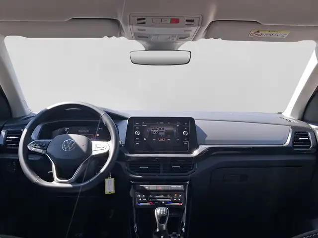 Volkswagen T-Cross view 5