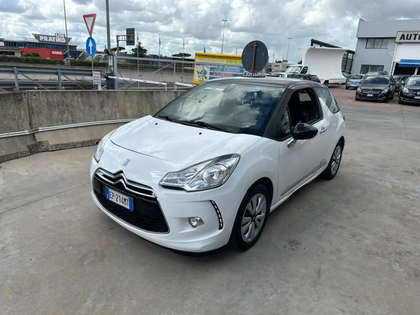 DS Automobiles DS 3 DS 3 1.2 VTi 82 Chic Bianco - 1