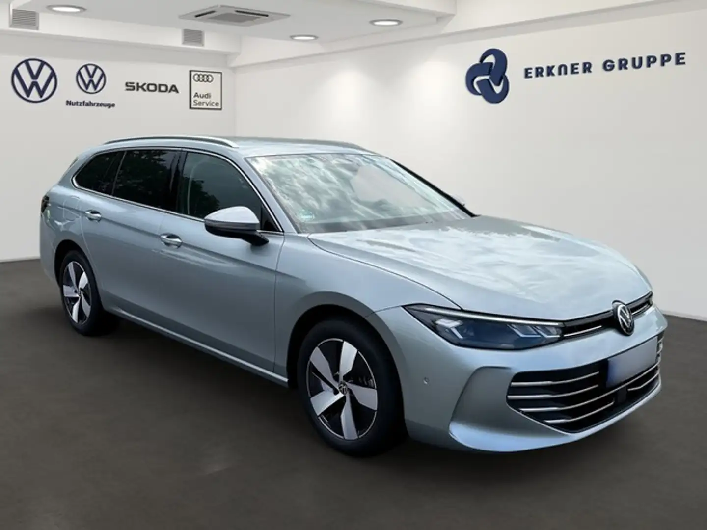 Volkswagen Passat 1.5eTSI DSG Business GJR+SHZ+AHK+ Silber - 2