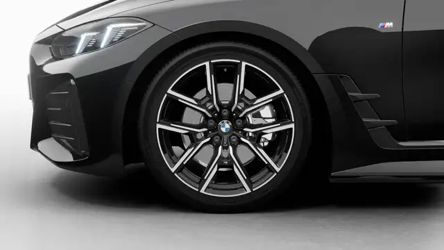 BMW I4 view 7