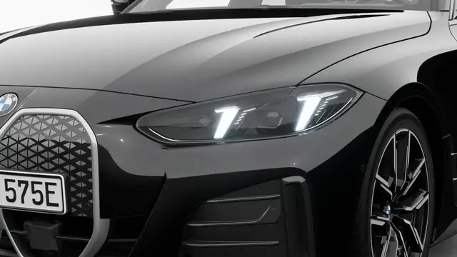 BMW I4 view 6