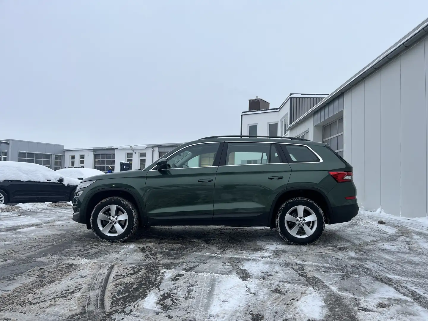 Skoda Kodiaq 1.5 TSI Ambition 169€ m. 20% Anzahlung AHK DAB P Grün - 2