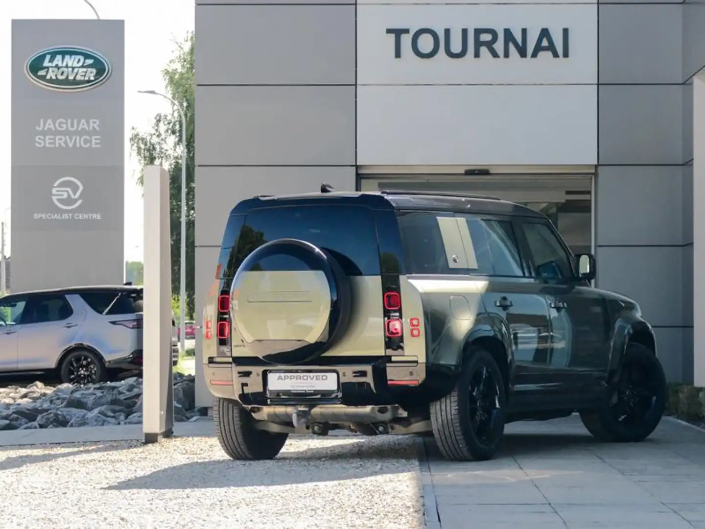 Land Rover Defender 110 P400e X-Dynamic HSE AWD Au Vert - 2