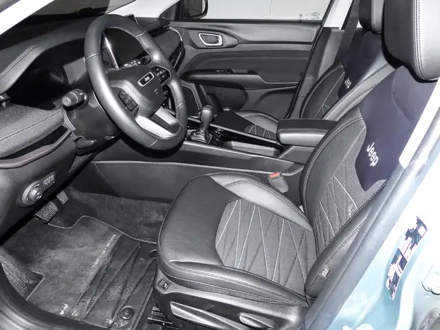 Jeep Compass view 11