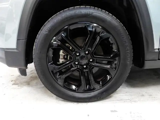 Jeep Compass view 3