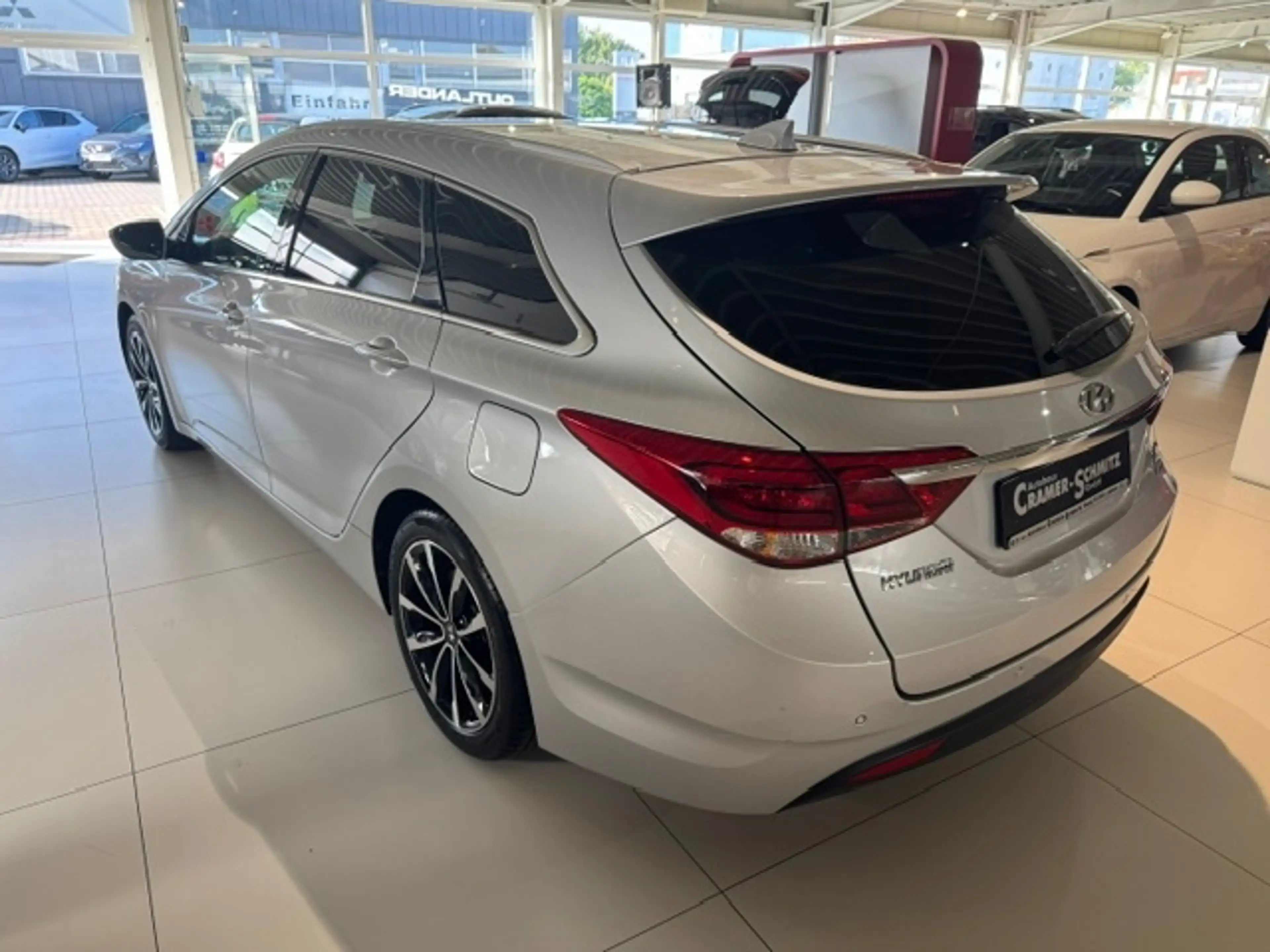Hyundai i40 cw Style  1.7 D 7-DCT Navi AHK — photo 7