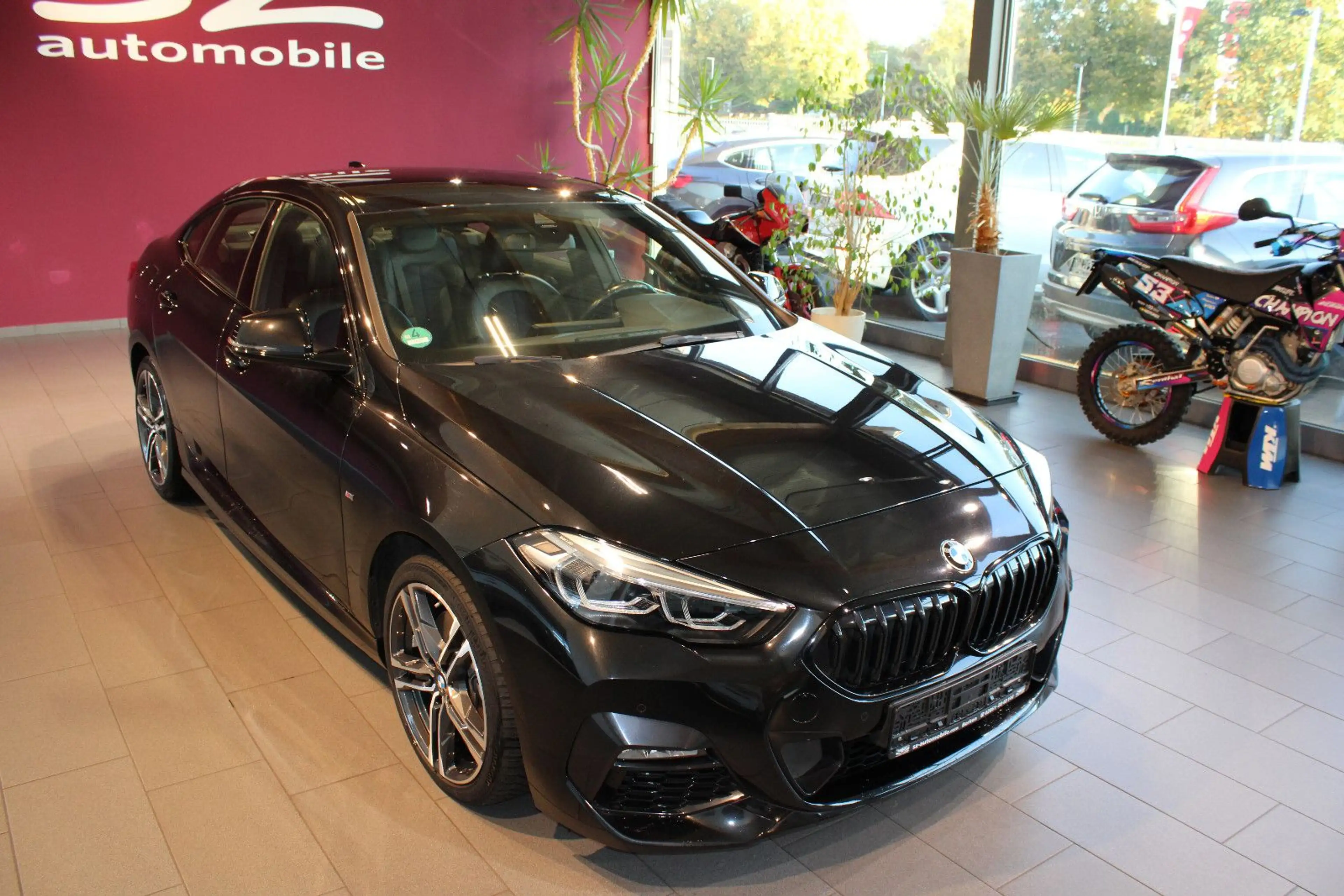 BMW 220 220d Gran Coupé M-Sport LED Live Cockpit 1.Hand — photo 7