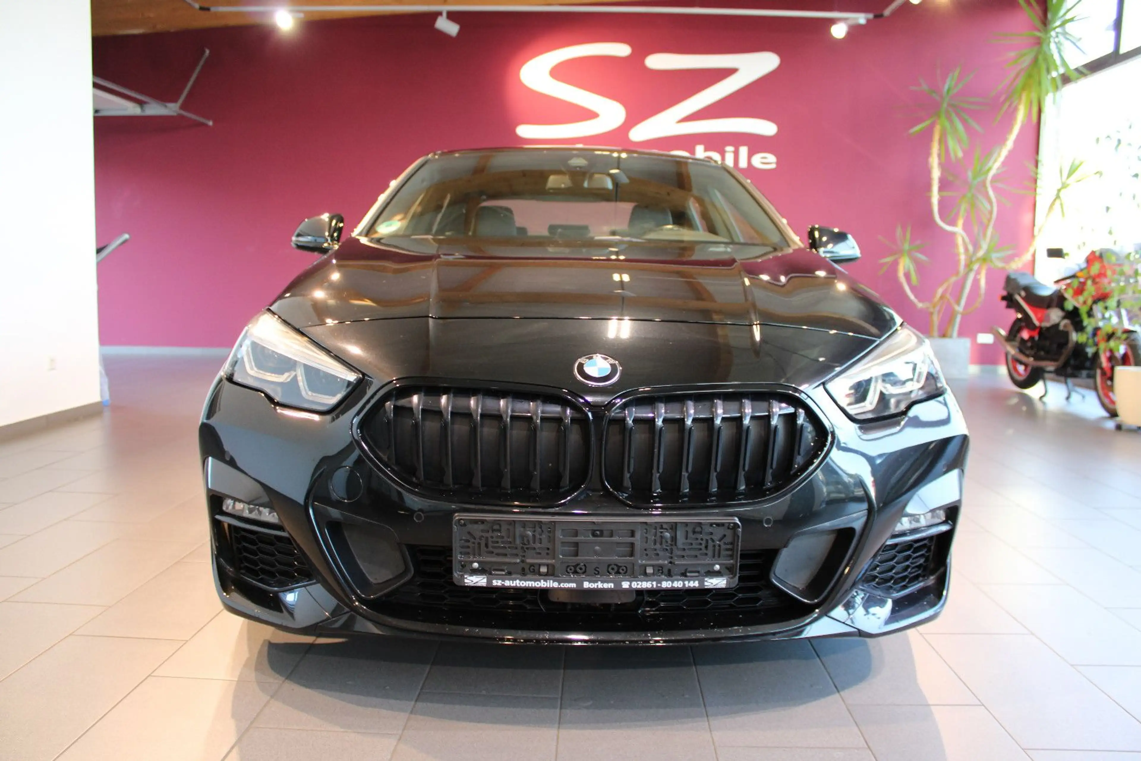 BMW 220 220d Gran Coupé M-Sport LED Live Cockpit 1.Hand — photo 2
