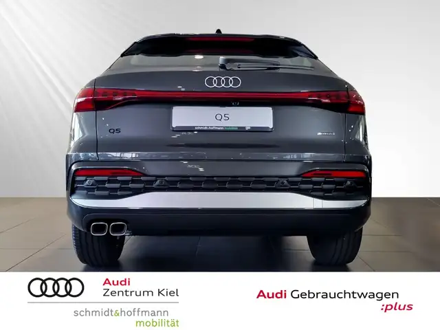 Audi Q5 view 5