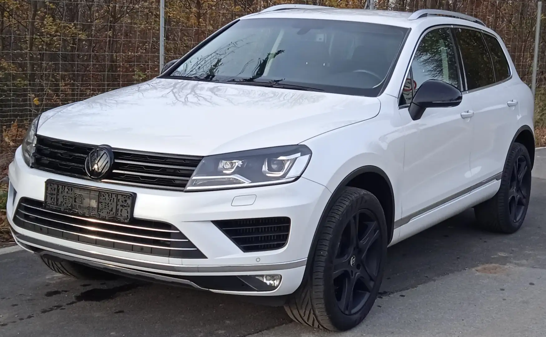 Volkswagen Touareg Touareg 3.0 V6 TDI BMT DPF Automatik Terrain Tech Weiß - 1