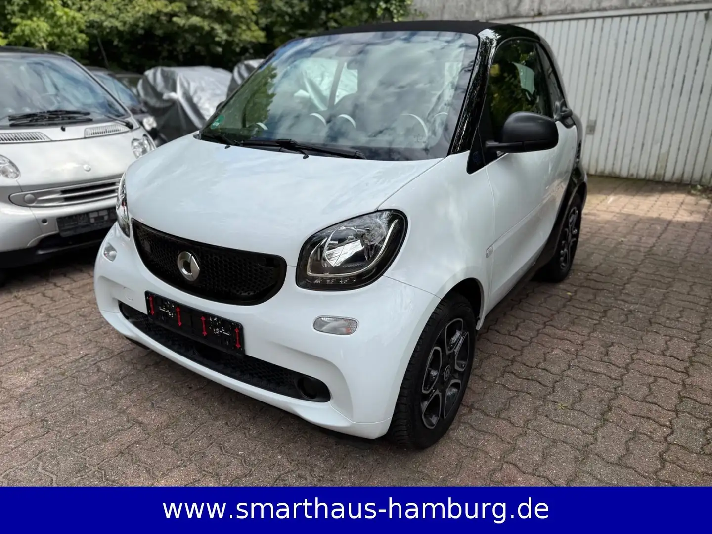 smart forTwo Coupé EQ 22kW COOL AUDIO 22kW Lader SHZ Weiß - 1