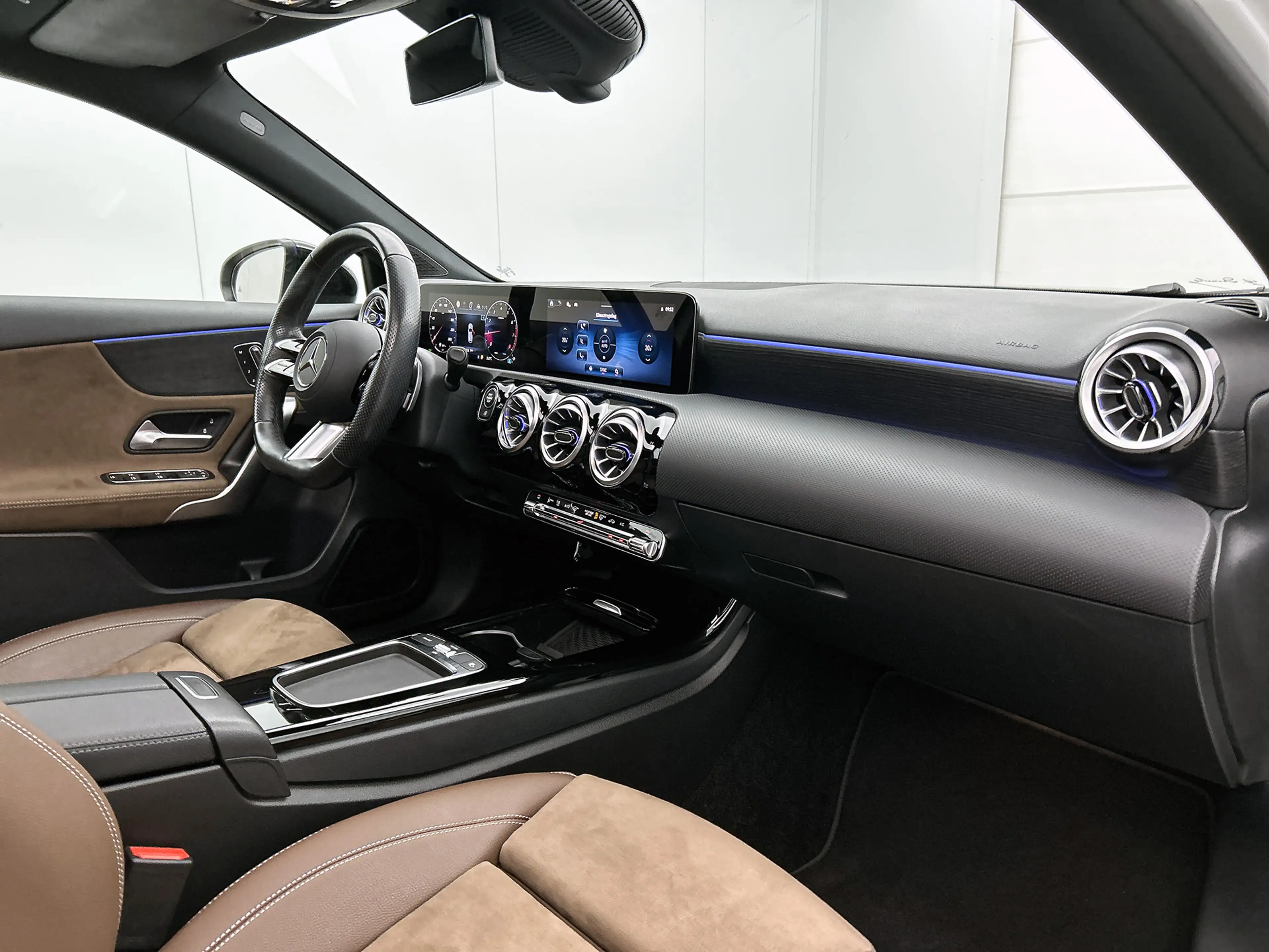 Mercedes-Benz A 180 AMG Line Plus | Night pakket | Panorama Schuifdak — photo 7