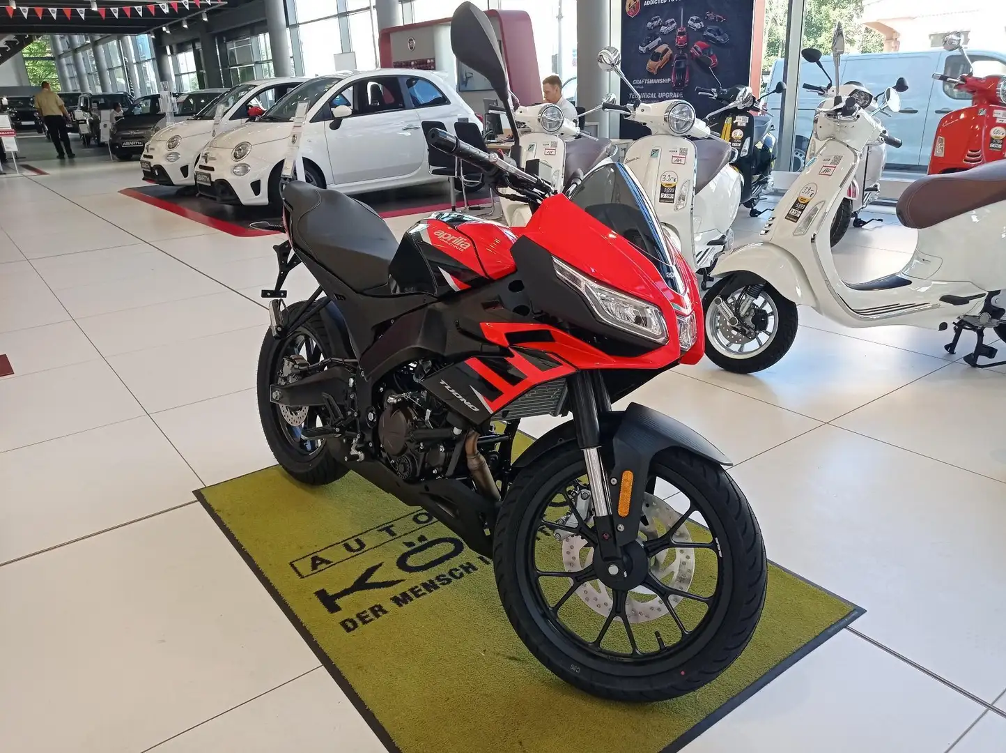 Aprilia TUONO 125 ABS Super Naked Style Weiß - 1