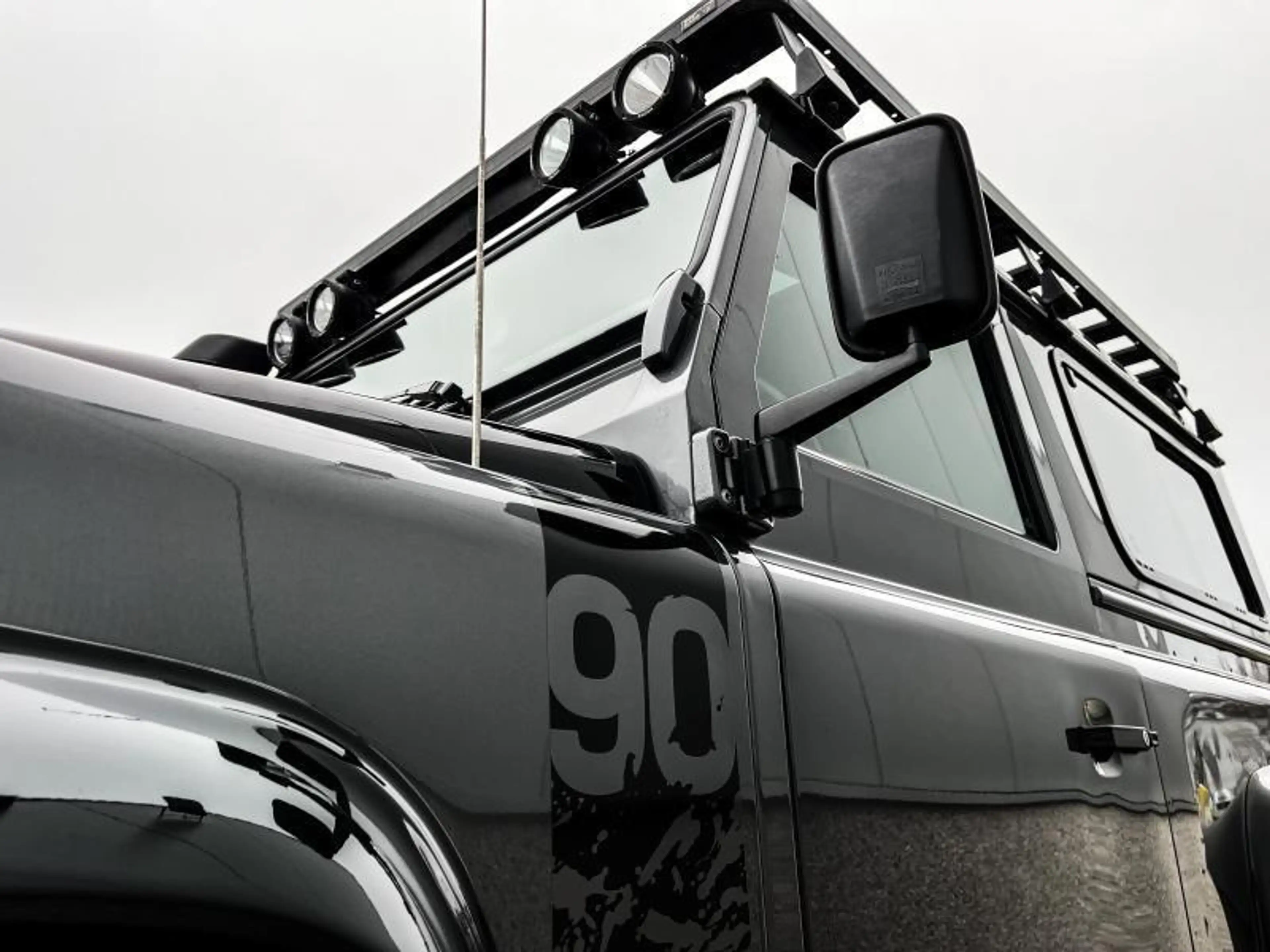 Land Rover Defender Adventure Edition — photo 11