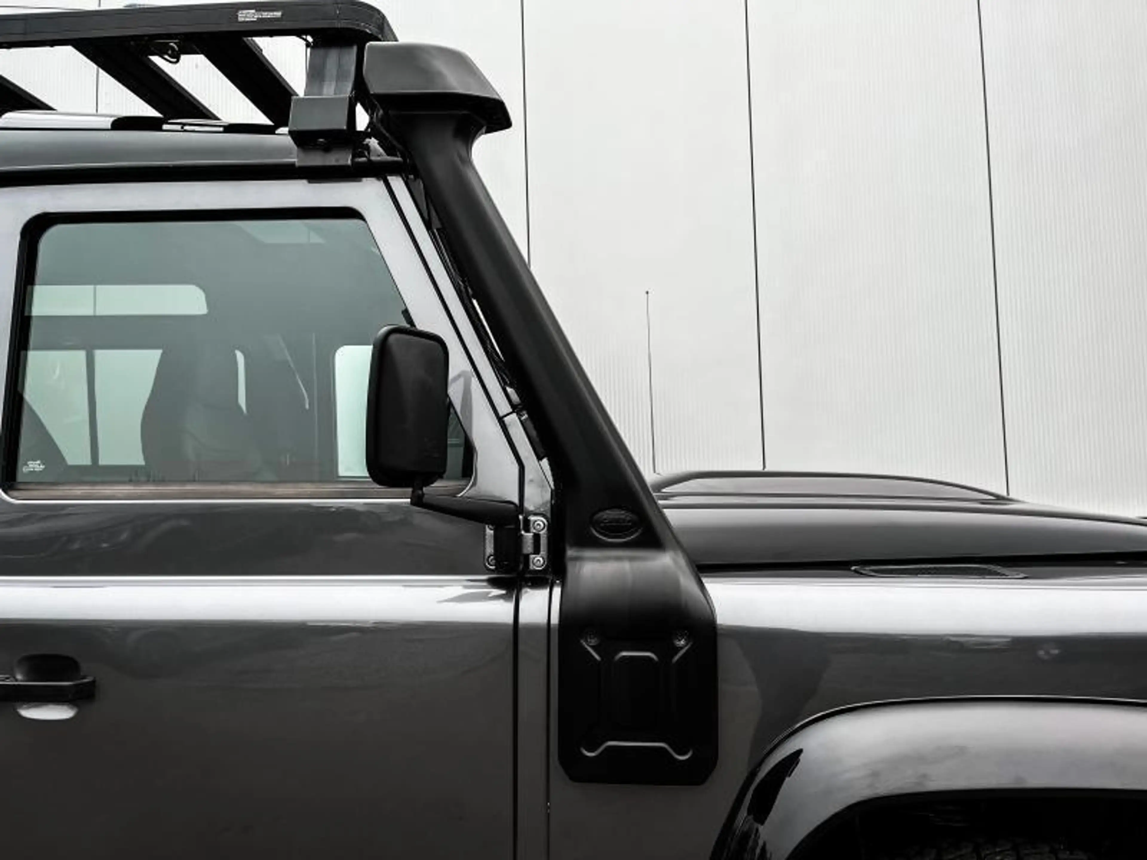 Land Rover Defender Adventure Edition — photo 10