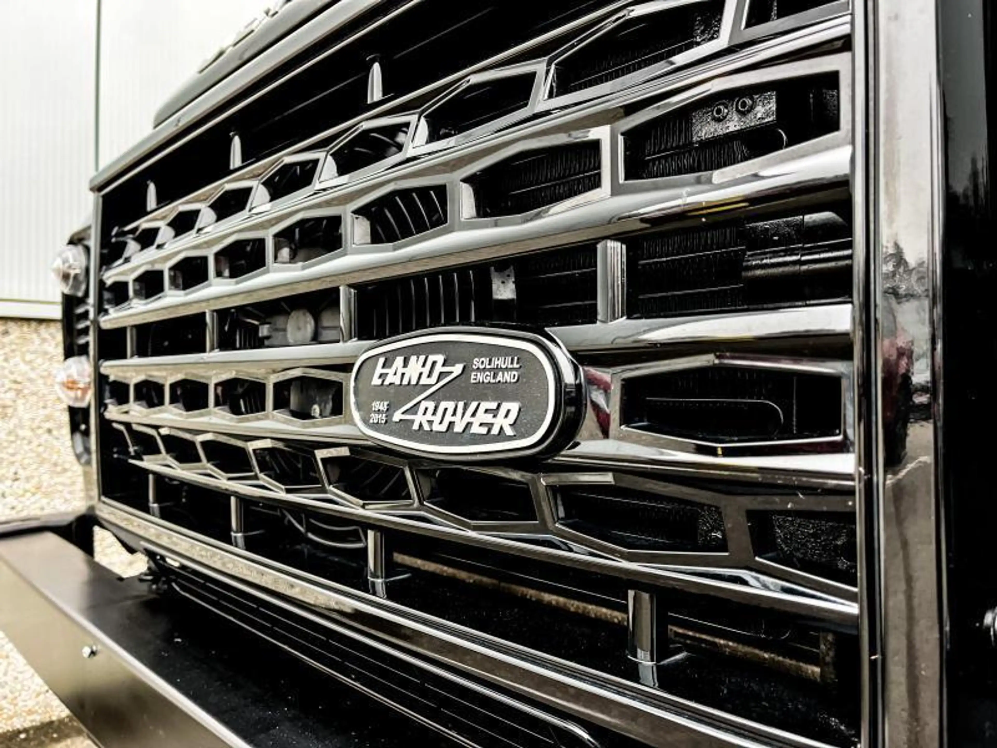 Land Rover Defender Adventure Edition — photo 8