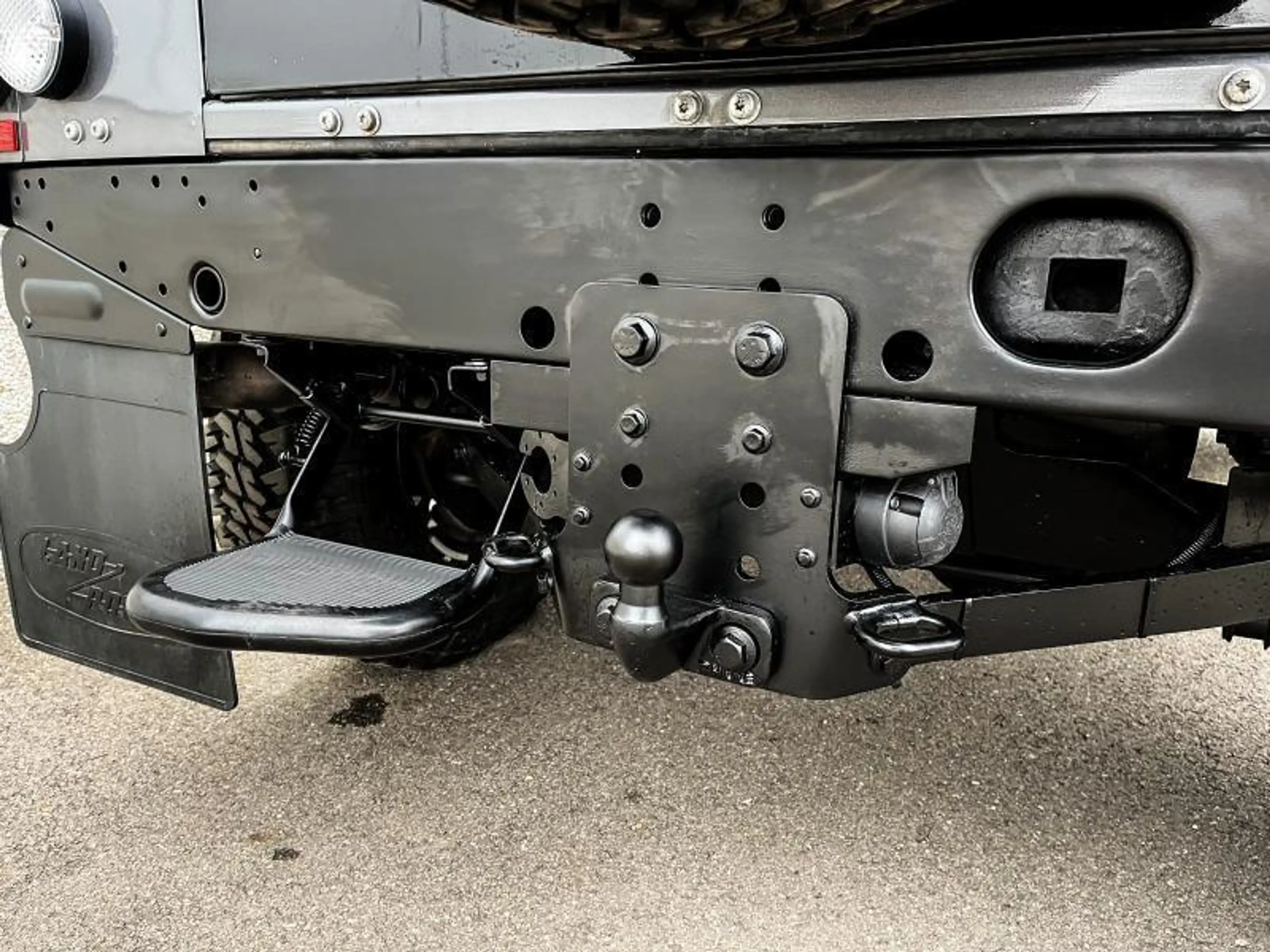 Land Rover Defender Adventure Edition — photo 14